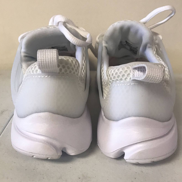 Nike Youth Presto Big Kids Size 4Y Shoes, White - Picture 4 of 7